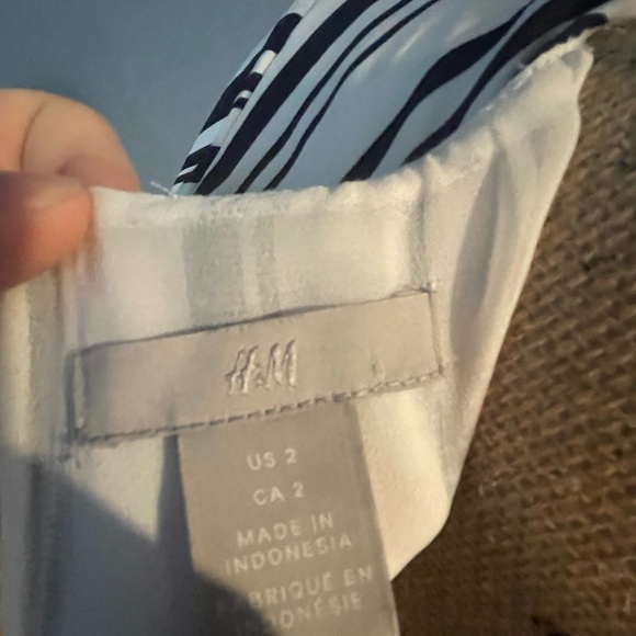 H&M dress - Picture 3 of 5